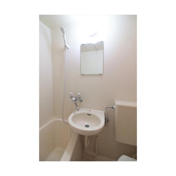 メゾン・ド・調布101号室 同建物別部屋の参考画像