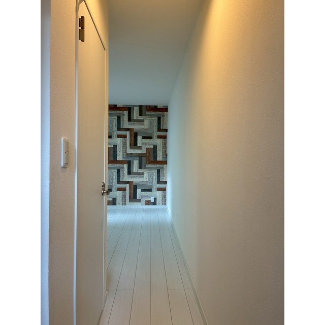 ＳＨＥＬＬＯＲＡ 玄関から室内