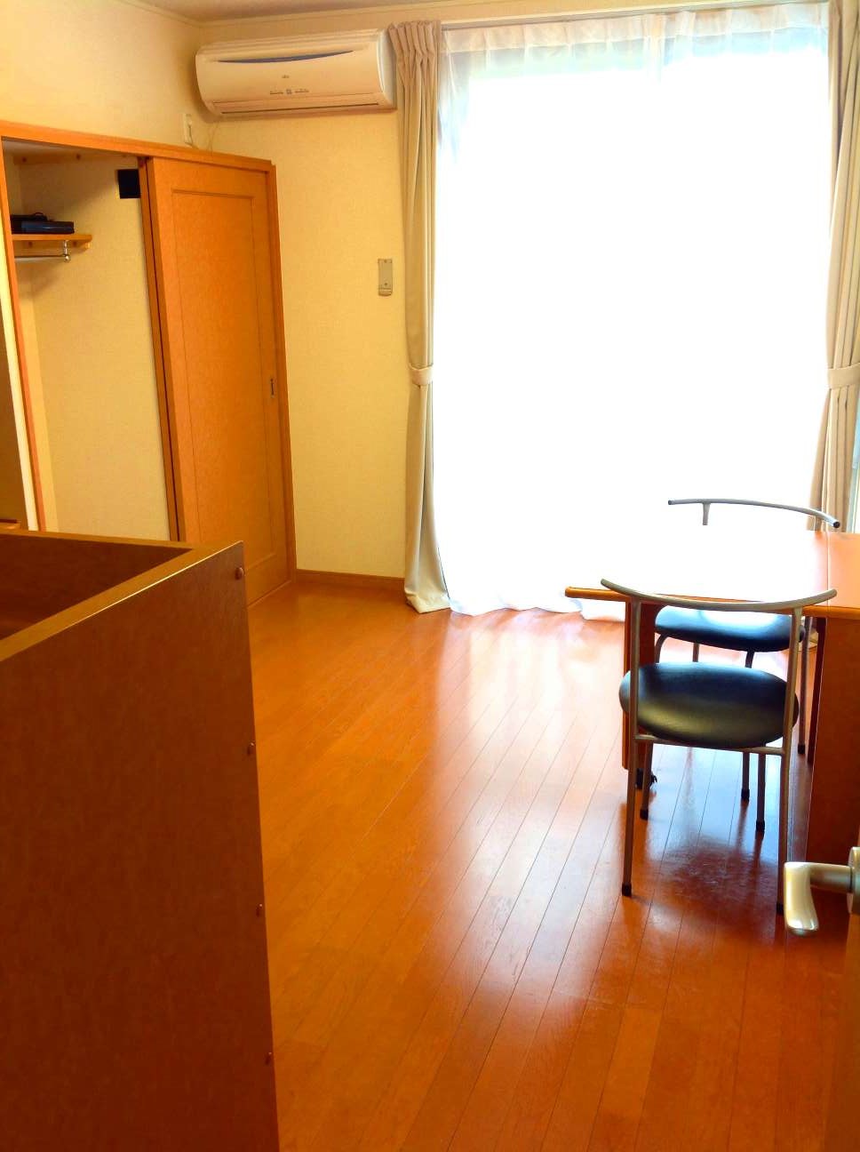 レオパレスクエスト208号室 リビング