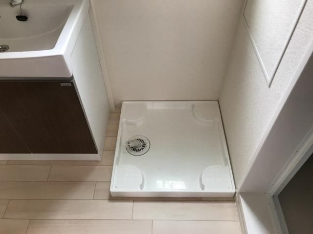 ラヴィエール202号室 洗濯機置場