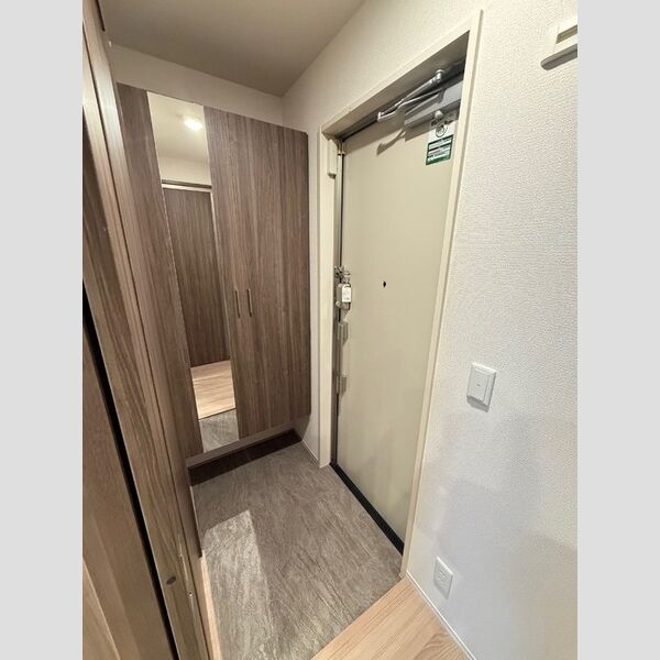 シンビジウム湘南台203号室 玄関