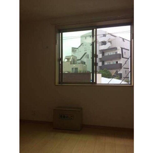 クレセント中野 リビング