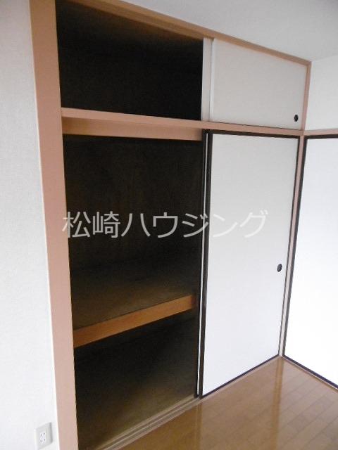 下平ビル 収納