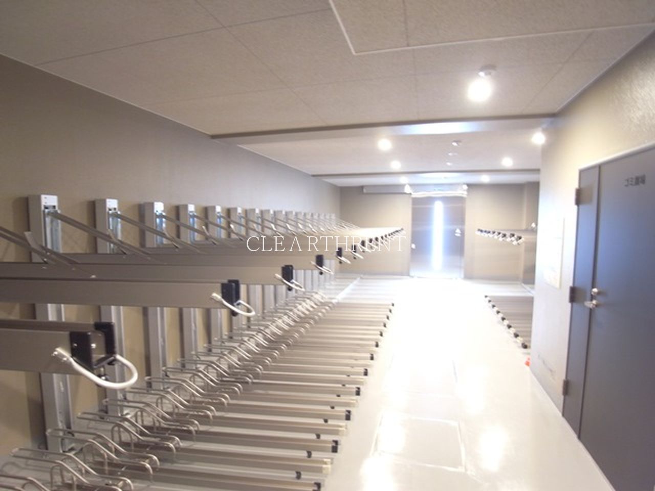 コンシェリア東京 ＴＨＥ ＲＥＳＩＤＥＮＣＥ1階 敷地内駐輪場