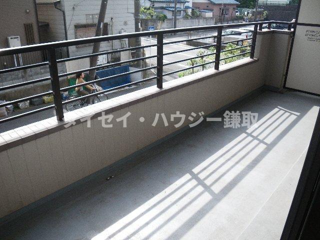 グランコート蘇我0205号室 日当たりの良いバルコニーです