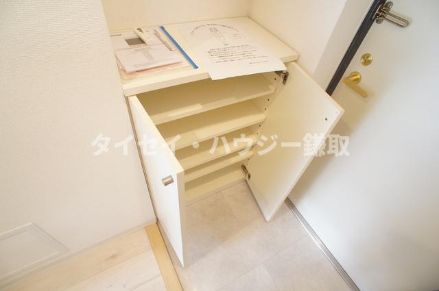 芝コーポ５号館1103号室 玄関