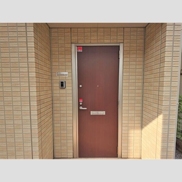 国立富士見台2丁目戸建　B棟 玄関表
