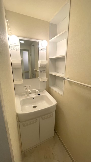 ハーミット高幡0206号室 洗面