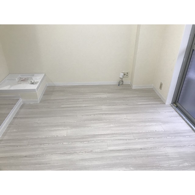 ドリームスペースマンションC-05号室 リビング