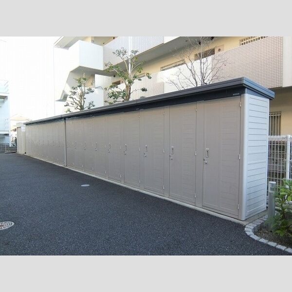 アルスノーヴァⅡ 各部屋専用のトランクルーム