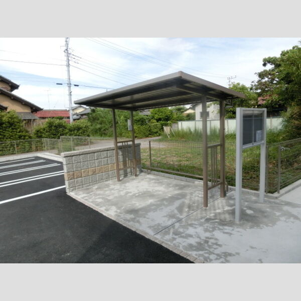 エクラシオール102号室 駐輪場