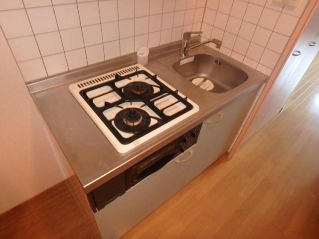 エスコート芝浦ＥＡＳＴ システムキッチン（2口ガスコンロ・グリル付）