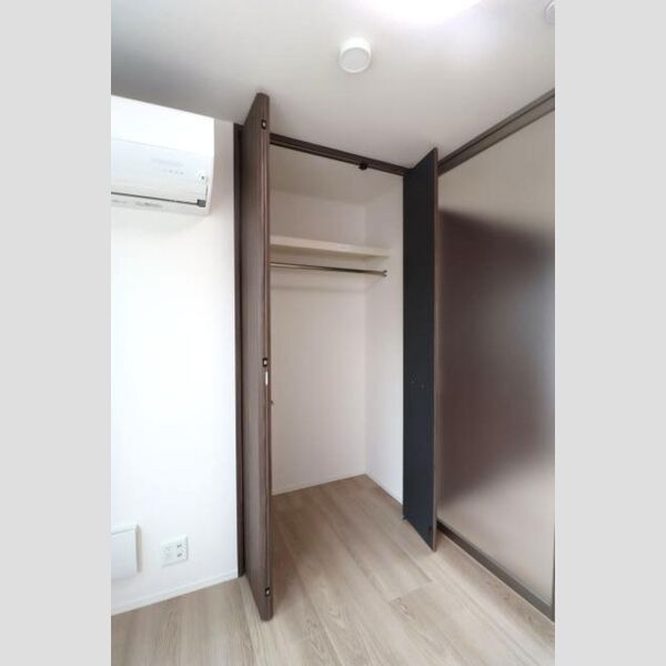 グラナーデ興宮町 クローゼット