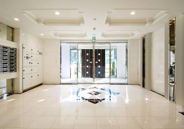 ガーラ大井町ゼームス坂上3階 落ち着いたロビーです