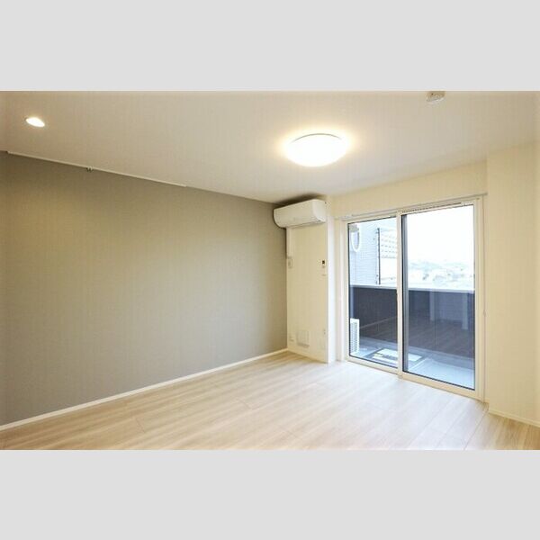 オークツリー リビング