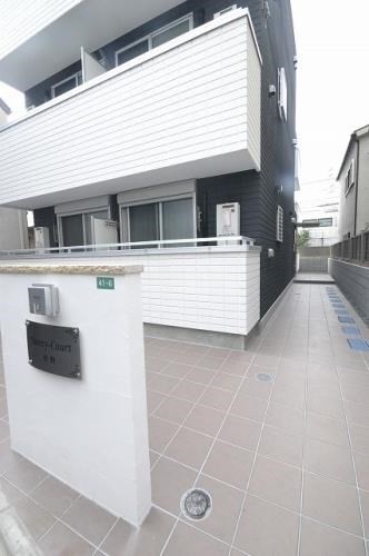 サニーコート中野101号室 エントランス