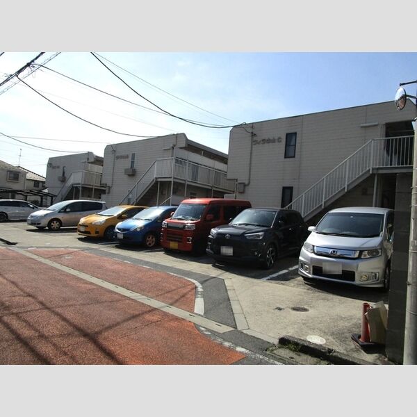 ヴィラ中山 A棟の外観画像