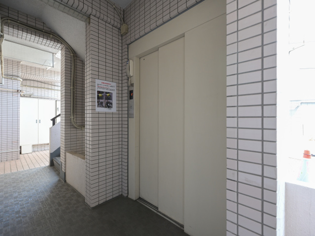 スカイコート戸越銀座408号室 エレベーター