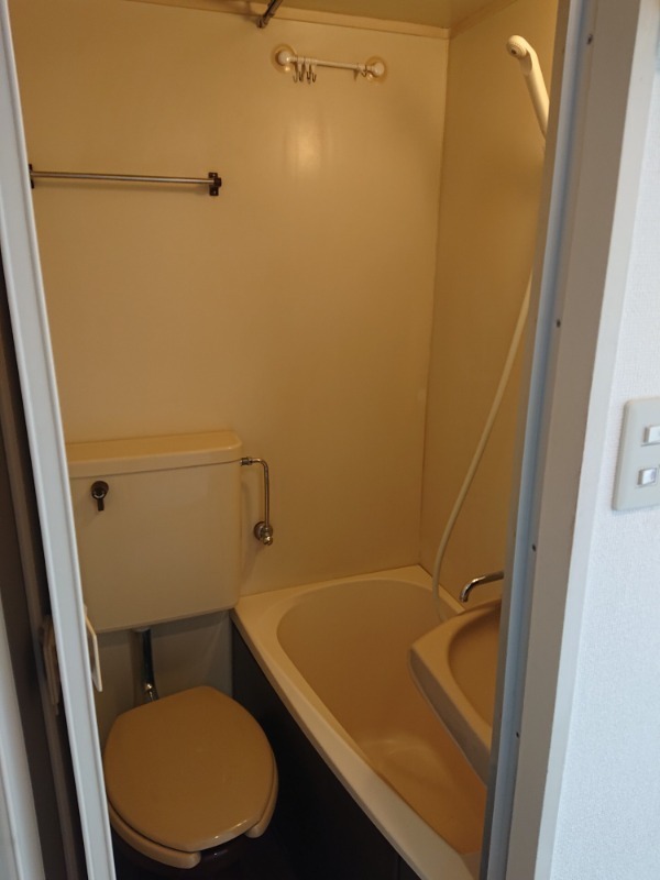 アドウェル・伊藤4階 同建物別部屋の参考画像