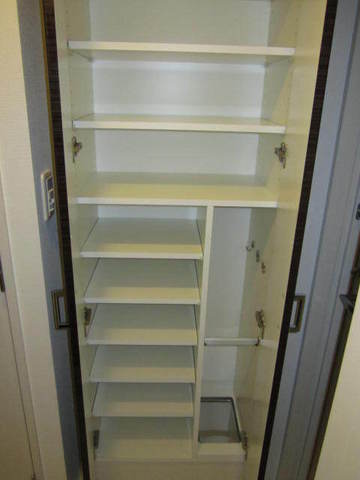 グランド・ガーラ桜木町駅前 シューズボックス