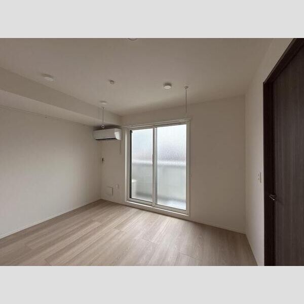 セレスティア西綾瀬303号室 LDK