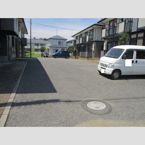 ヴィラフォーレ　B 駐車場