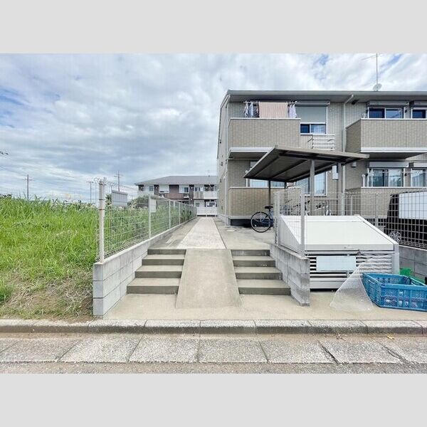 メイプルコート エントランス