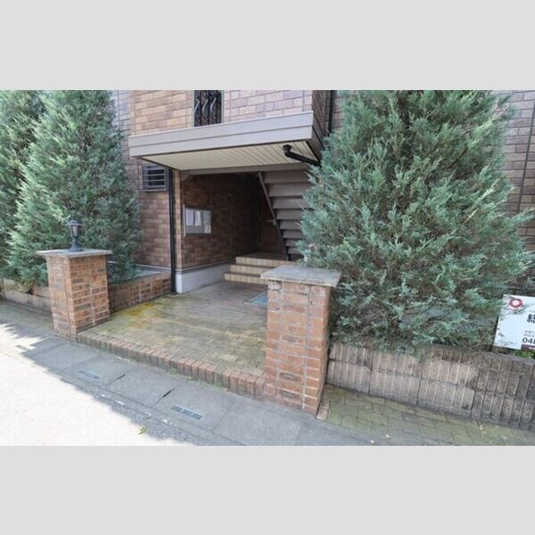 タウンスクエア　A/B/C エントランス