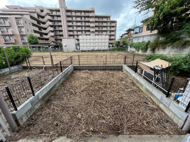 グロリアスマンションミフジ川越5号館111号室 庭