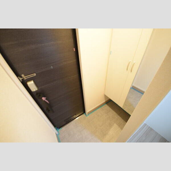 プルメリア202号室 玄関