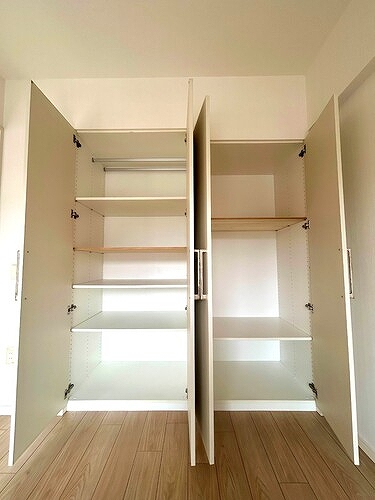 ルイシャトレ川口レックスフォート クロゼット