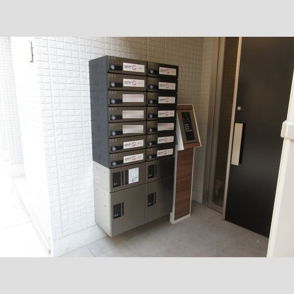 セレスティア高島平 オートロックロビーインターホン・集合ポスト・宅配ボックス