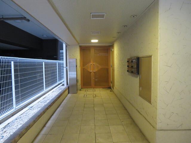 アブレスト浜町6階 エントランス