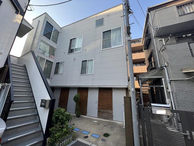 ハウス・カメアリ1階 外観