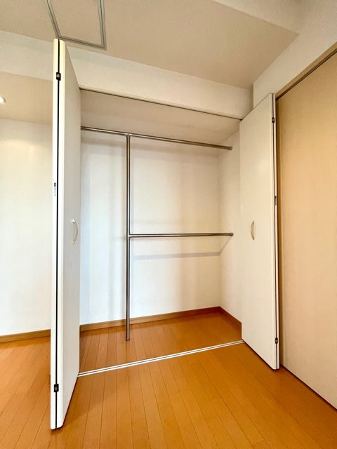 レジディア自由が丘2階 収納