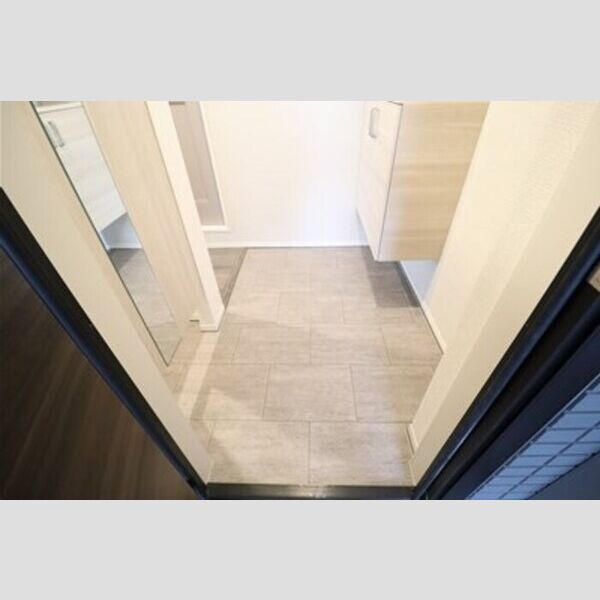 メゾン・ド・シルヴァ 玄関