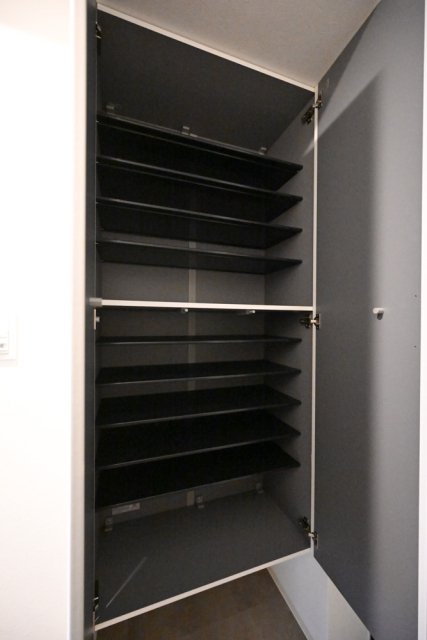 フェリデンシア御嶽山2階 靴入