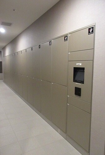 白金ザ・スカイ東棟15階 宅配ボックス　※2023年12月撮影