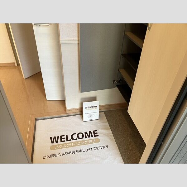 メルヴェイユ　C106号室 玄関