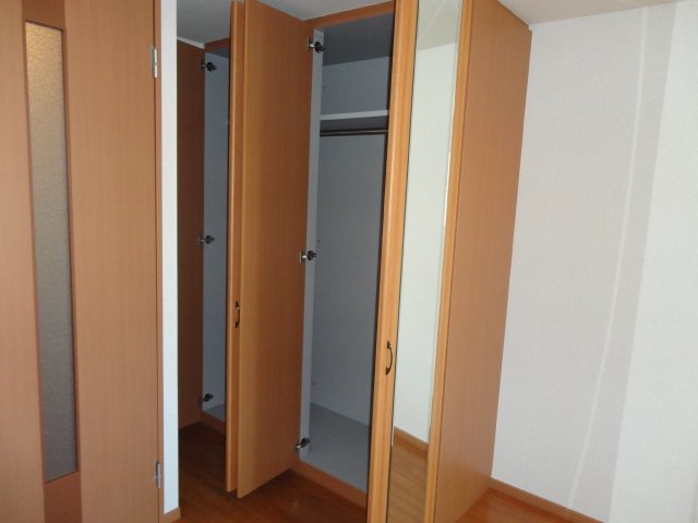 ＢＲＯＯＫＳＴＯＮＥ横濱303号室 クローゼット