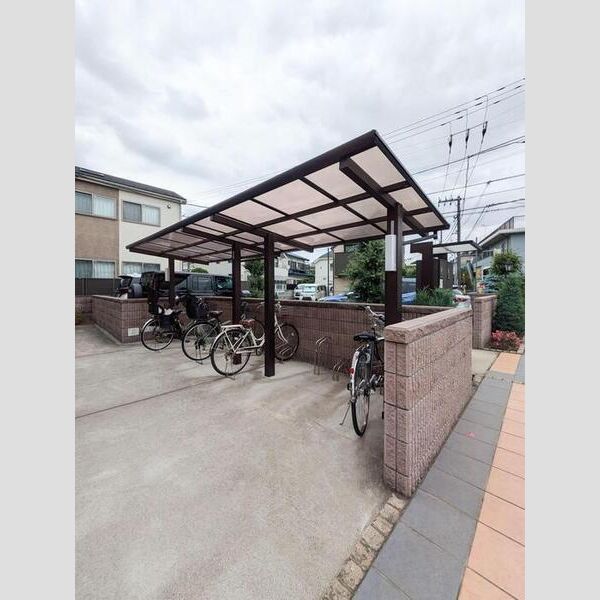 ピエールドゥ　ヴィラ 駐輪場