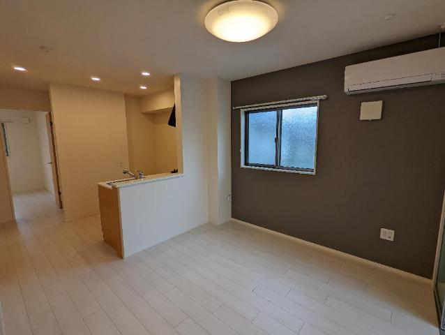 エールスト リビング