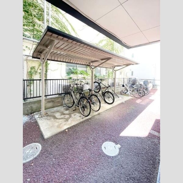 フォルテーヌ大杉103号室 駐輪場