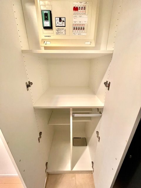 レジディア四谷三丁目3階 収納