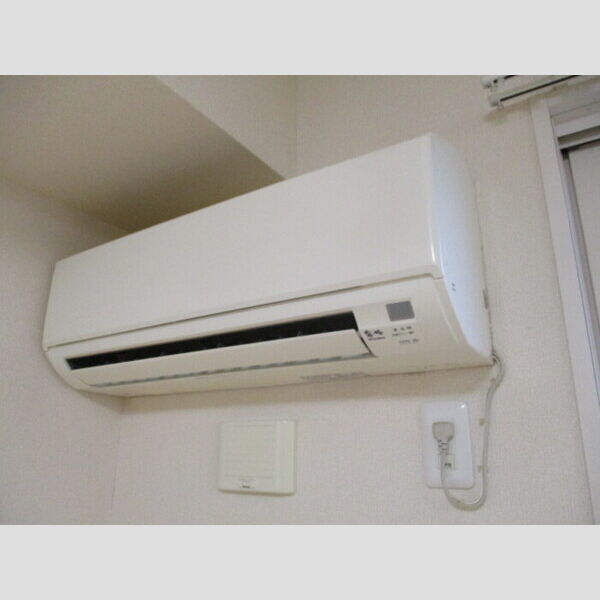 ブライトなかにし参番館102号室 エアコン