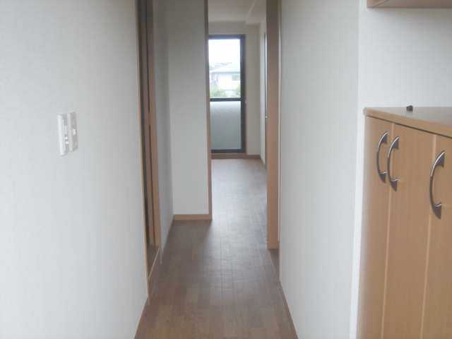 ＴＨ・ルミナス 玄関