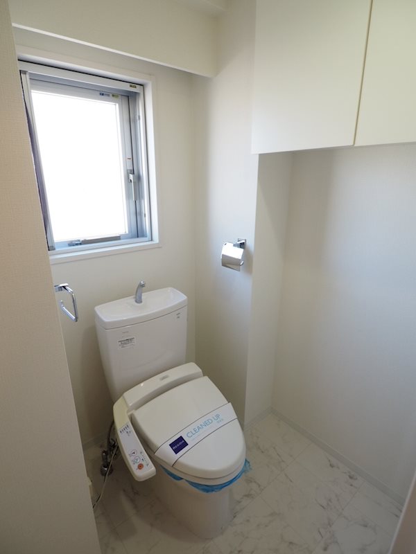 レジディア四谷三丁目7階 トイレ