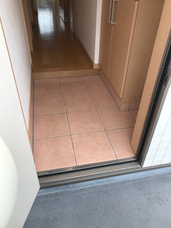 エーリS・A・S2階 玄関