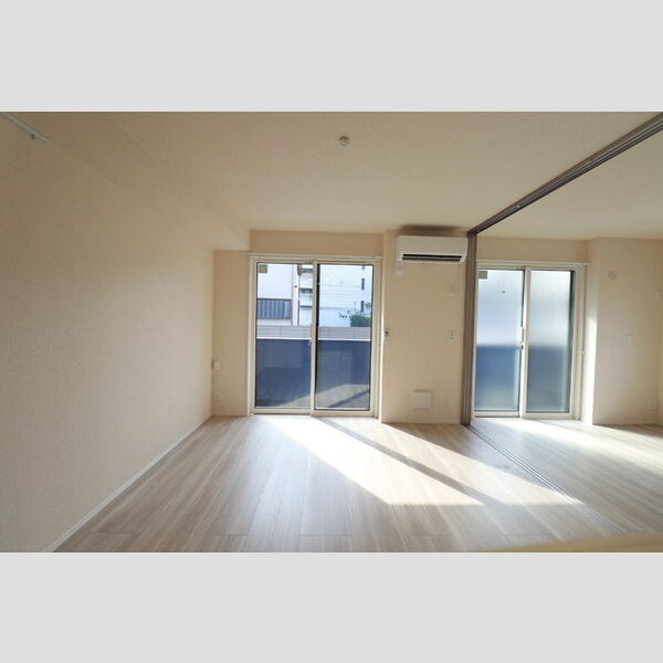 トレビ・フォンタナ リビング