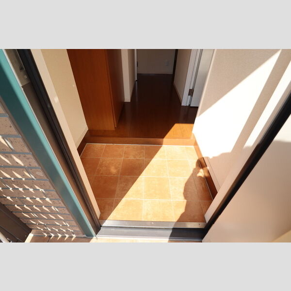 アネシス103号室 玄関